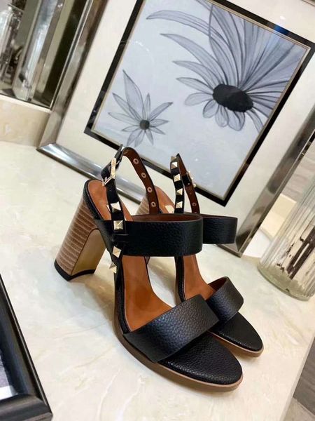 new high-end brand summer ladies sandals leather women's word with high heel sandals 35-39 yards ing, Black
new high-end brand summer ladies sandals leather women's word with high heel sandals 35-39 yards ing, Black