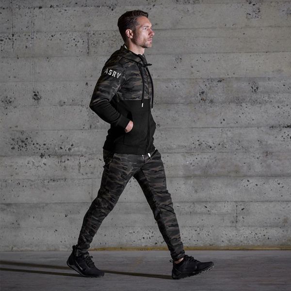 men sporting suit sportswear camouflage patchwork hoodies jacket sweatshirt sport pant running jogger leisure workout outfit set, Black;blue 
men sporting suit sportswear camouflage patchwork hoodies jacket sweatshirt sport pant running jogger leisure workout outfit set, Black;blue