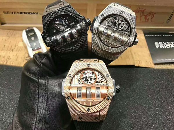 Luxury men watch mp 11 watch italy automatic 28800 vph roller date and day di play ro e gold pvd carbon fiber ca e apphire rubber trap
Luxury men watch mp 11 watch italy automatic 28800 vph roller date and day di play ro e gold pvd carbon fiber ca e apphire rubber trap