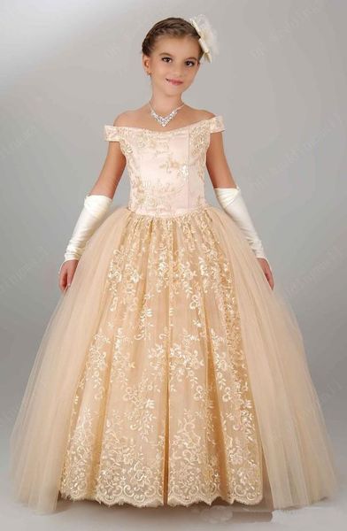 2019 new lovely champagne ball gown designer kids dresses lace tulle skirt off shoulder sleeves corset back children party gowns, White;blue
2019 new lovely champagne ball gown designer kids dresses lace tulle skirt off shoulder sleeves corset back children party gowns, White;blue