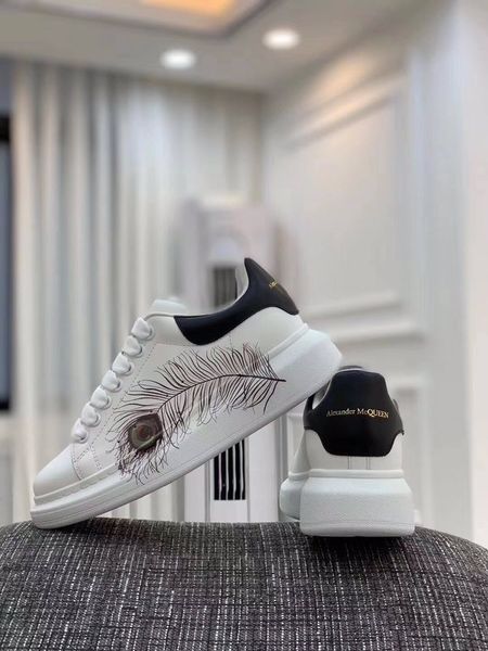 2020 new zt couple high-quality casual sneakers couple fashion sneakers luxury design thick-soled casual shoes
2020 new zt couple high-quality casual sneakers couple fashion sneakers luxury design thick-soled casual shoes