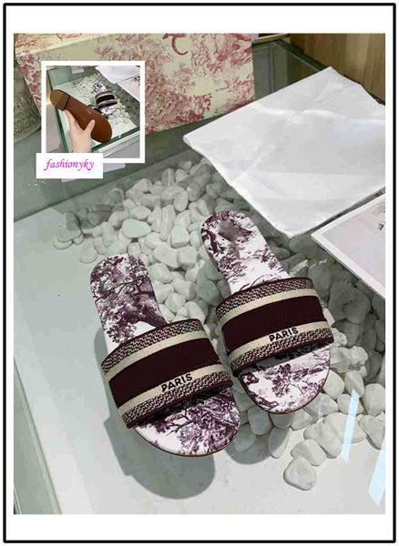 high-quality new trendy bohemia women slippers fashion letter embroidery lady sandal, Black
high-quality new trendy bohemia women slippers fashion letter embroidery lady sandal, Black
