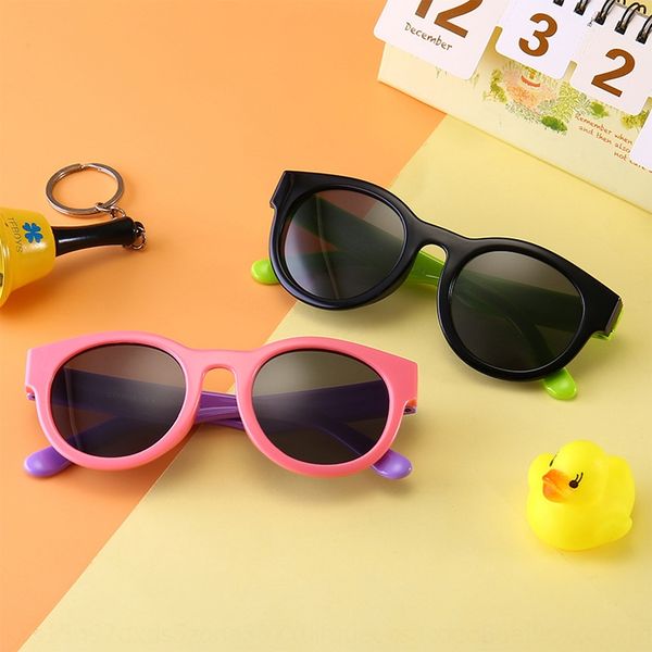 2020 round frame children's silicone polarized sun silicone frame glasses male and female children's sunshade sun glasses, Blue 
2020 round frame children's silicone polarized sun silicone frame glasses male and female children's sunshade sun glasses, Blue