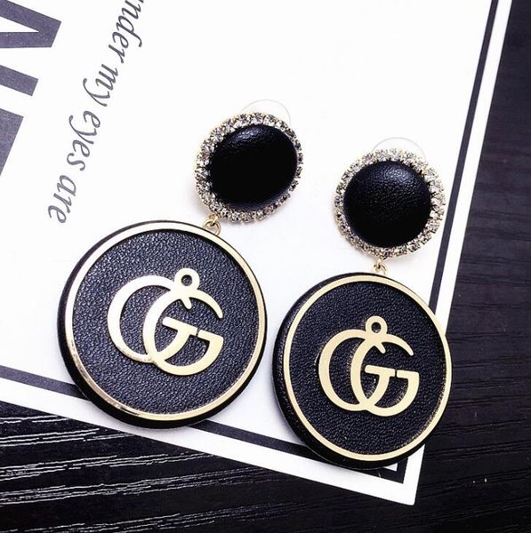 earrings luxury jewelry fashion women mens earrings hip hop diamond stud earings iced out bling rock punk round wedding gift 0643, Golden;silver
earrings luxury jewelry fashion women mens earrings hip hop diamond stud earings iced out bling rock punk round wedding gift 0643, Golden;silver