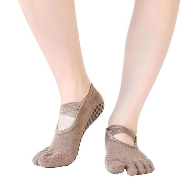 pair women yoga five-toe socks quick-dry anti-slip breathable dance yoga socks cotton non-slip finger, Black
pair women yoga five-toe socks quick-dry anti-slip breathable dance yoga socks cotton non-slip finger, Black