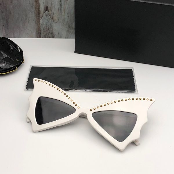 new 9630 womens sunglasses men sun glasses women sunglasses fashion style protects eyes gafas de sol lunettes de soleil with box, White;black
new 9630 womens sunglasses men sun glasses women sunglasses fashion style protects eyes gafas de sol lunettes de soleil with box, White;black