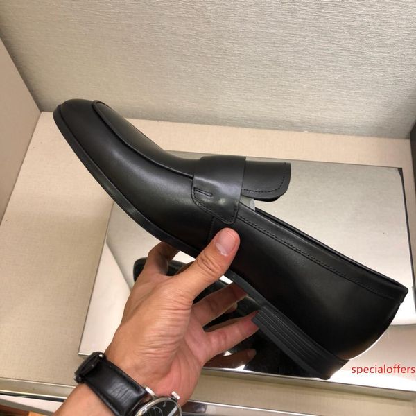 18ss luxury fashion blue silver men shoes mocassin homme genuine leather casual shoes designer dress shoes mens formal shoe size 38-45, Black
18ss luxury fashion blue silver men shoes mocassin homme genuine leather casual shoes designer dress shoes mens formal shoe size 38-45, Black