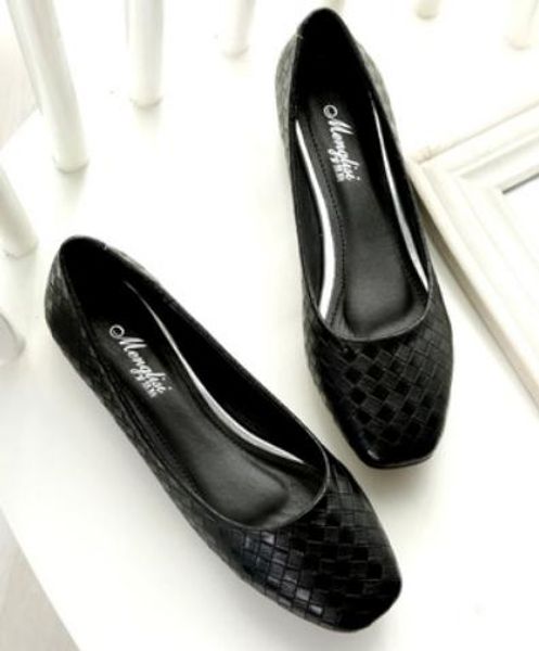 2019 women's shoes in spring and autumn with new style flat bottom square head shallow mouth @123, Black
2019 women's shoes in spring and autumn with new style flat bottom square head shallow mouth @123, Black