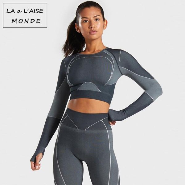 2020 women's tight fast-drying sports yoga line exposed navel fast drying sports yoga long sleeve woman top, White;red
2020 women's tight fast-drying sports yoga line exposed navel fast drying sports yoga long sleeve woman top, White;red