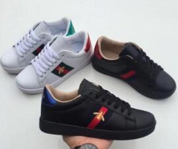 New de igner low black white red leather bee embroidery ca ual hoe fa hion luxury brand neaker for men women 
New de igner low black white red leather bee embroidery ca ual hoe fa hion luxury brand neaker for men women