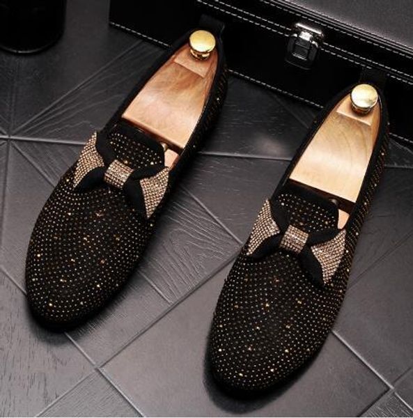 2020designer мужчины бабочка-узел случайные мокасины мужской bling кристалл горный хрусталь скольжения на тапочки свадебные туфли, Black
2020designer мужчины бабочка-узел случайные мокасины мужской bling кристалл горный хрусталь скольжения на тапочки свадебные туфли, Black
