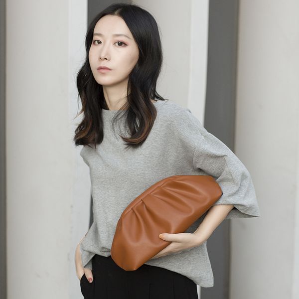 new clouds package pleat pack jiao zi bao shoulder messenger holding minority women's bags
new clouds package pleat pack jiao zi bao shoulder messenger holding minority women's bags