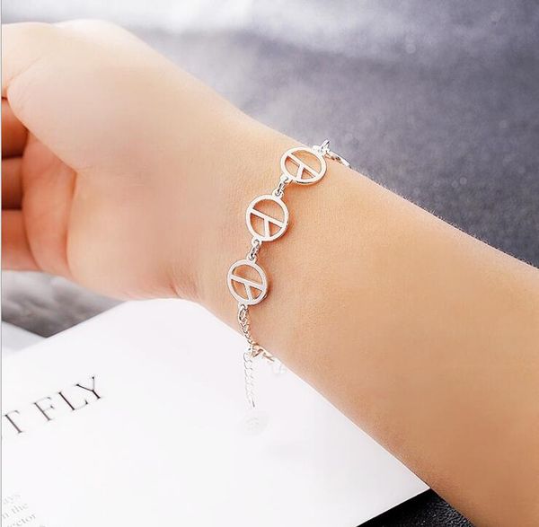 peace sign wholesale of 18k golden men's and women's handwear in korean version of anti-war peace sign bracelet, Black
peace sign wholesale of 18k golden men's and women's handwear in korean version of anti-war peace sign bracelet, Black