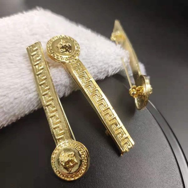 new designer brooches fashion gold luxury brooch pin clothes buckle diamond jewelry designer pin brooches special offer, Gray
new designer brooches fashion gold luxury brooch pin clothes buckle diamond jewelry designer pin brooches special offer, Gray