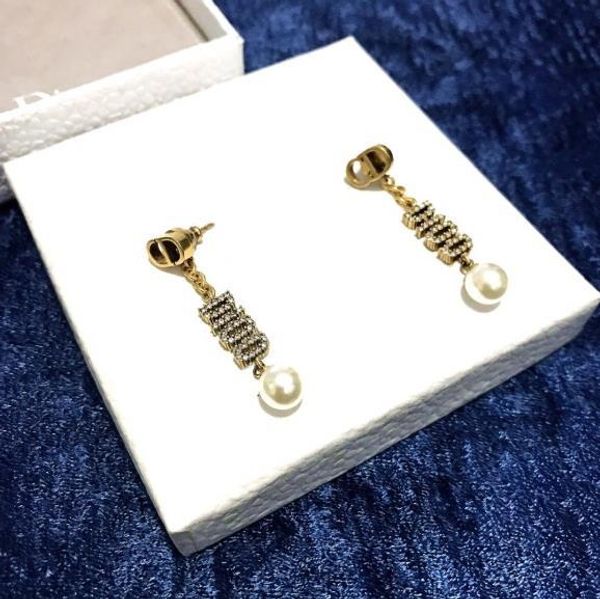 selling new style diamond earrings pearl pendant designer earrings luxury designer jewelry women earrings, Golden
selling new style diamond earrings pearl pendant designer earrings luxury designer jewelry women earrings, Golden