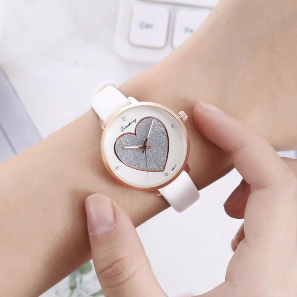 2020 new casual ladies watch love matte surface luxury small fresh couple watch women's individual peach heart dial belt, Slivery;brown
2020 new casual ladies watch love matte surface luxury small fresh couple watch women's individual peach heart dial belt, Slivery;brown