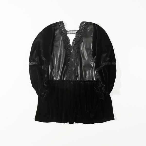 silk velvet cropped sleeves shirt female loose large size bat sleeve v-neck lace bottoming shirt women jacket women, Black
silk velvet cropped sleeves shirt female loose large size bat sleeve v-neck lace bottoming shirt women jacket women, Black