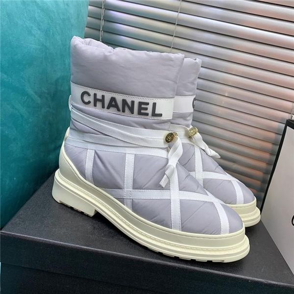 women's snow boots high version new fashion lace wild short boots thick padded warm warm down leather boots, Black 
women's snow boots high version new fashion lace wild short boots thick padded warm warm down leather boots, Black