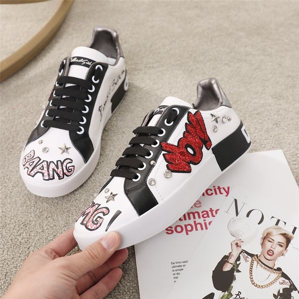 original 1: 1 luxury fashion platform men's and women's shoes vintage star with printed graffiti studs white shoes 27, Black
original 1: 1 luxury fashion platform men's and women's shoes vintage star with printed graffiti studs white shoes 27, Black