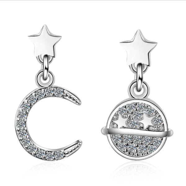 simple temperament wild creative asymmetric color diamonds moon planet female short 925 sterling silver stud earrings we132, Golden;silver
simple temperament wild creative asymmetric color diamonds moon planet female short 925 sterling silver stud earrings we132, Golden;silver