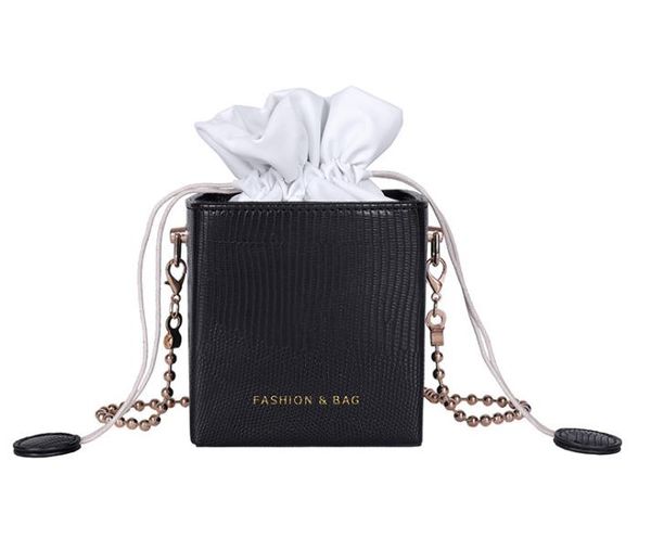 2020 women's bags new pumping bucket bag fashion shoulder mini pearl women's messenger bag
2020 women's bags new pumping bucket bag fashion shoulder mini pearl women's messenger bag