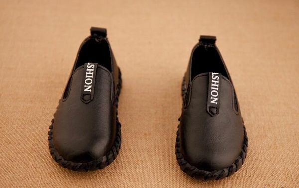 2017 new spring and summer breathable boys hollow leather shoes british fashion girl girl beans soft shoes, Black;grey
2017 new spring and summer breathable boys hollow leather shoes british fashion girl girl beans soft shoes, Black;grey
