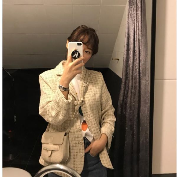 women's south korea retro simple elegant suit collar loose-fit versatile tweed autumn & winter long sleeve comfortable coat, White;black
women's south korea retro simple elegant suit collar loose-fit versatile tweed autumn & winter long sleeve comfortable coat, White;black
