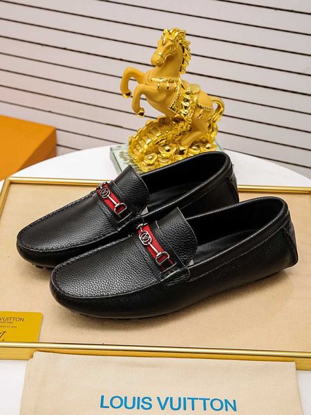 2020 style luxury men's business dress shoes fashion design brand classic retro soft bottom office casual are suitable for size 38-44, Black
2020 style luxury men's business dress shoes fashion design brand classic retro soft bottom office casual are suitable for size 38-44, Black