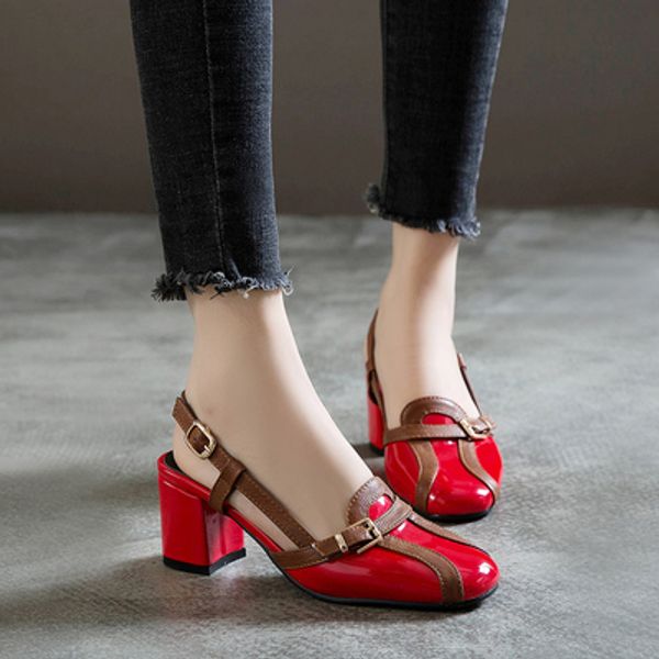 sandals female 2020 new fairy style word buckle comfortable wild baotou thick heel round head shoes, Black