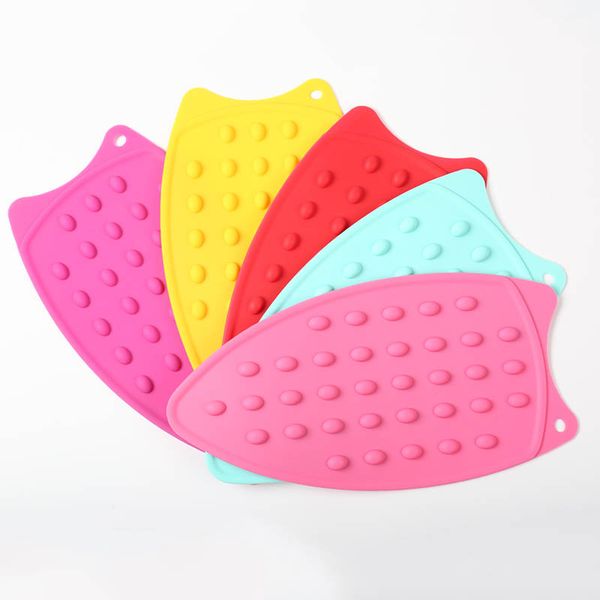 Silicone 1 PC Flexible Ironing Blanket Heat-resistant Dotted Bubbled Portable Iron Rest Pads Ironing Board Pad
Silicone 1 PC Flexible Ironing Blanket Heat-resistant Dotted Bubbled Portable Iron Rest Pads Ironing Board Pad