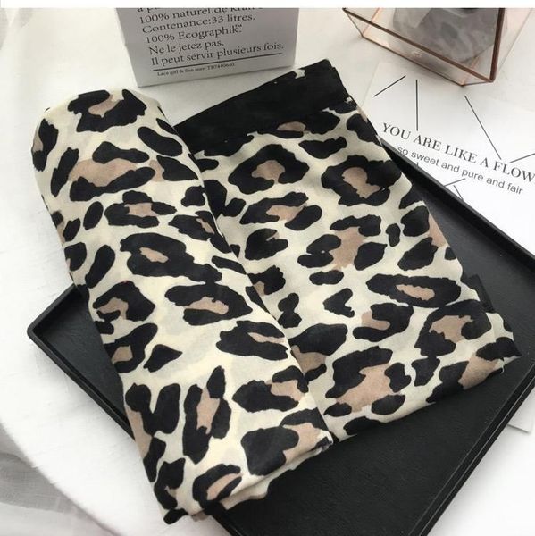 2018 autumn and winter new korean cotton and hemp leopard print scarf women's east gate shawl can be matched with korean winter neck th, Blue;gray
2018 autumn and winter new korean cotton and hemp leopard print scarf women's east gate shawl can be matched with korean winter neck th, Blue;gray
