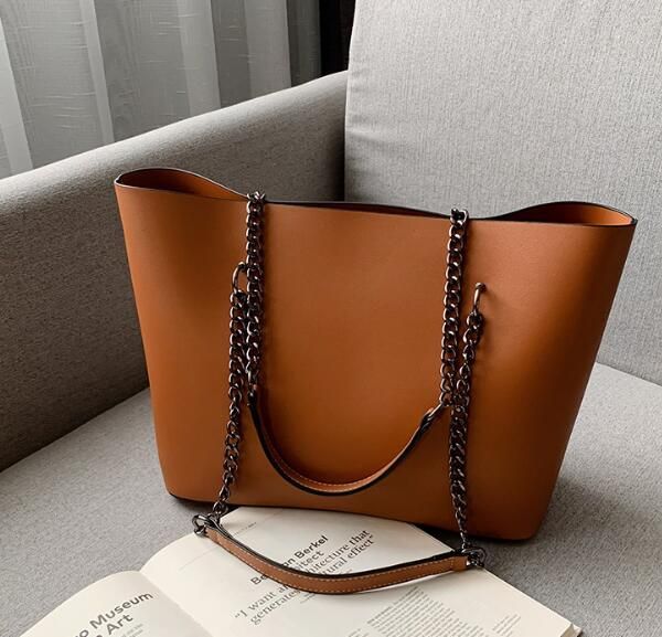 designer women large capacity handbag luxury lady new vintage tote bag simple plain shoulder bags fashion chain handbag
designer women large capacity handbag luxury lady new vintage tote bag simple plain shoulder bags fashion chain handbag
