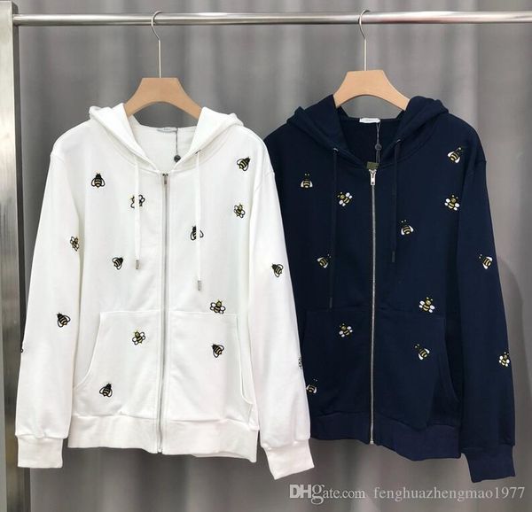 2020 international new high-end sweatshirt zip cardigan hoodie cotton thickening high-density embroidery coat, Black
2020 international new high-end sweatshirt zip cardigan hoodie cotton thickening high-density embroidery coat, Black
