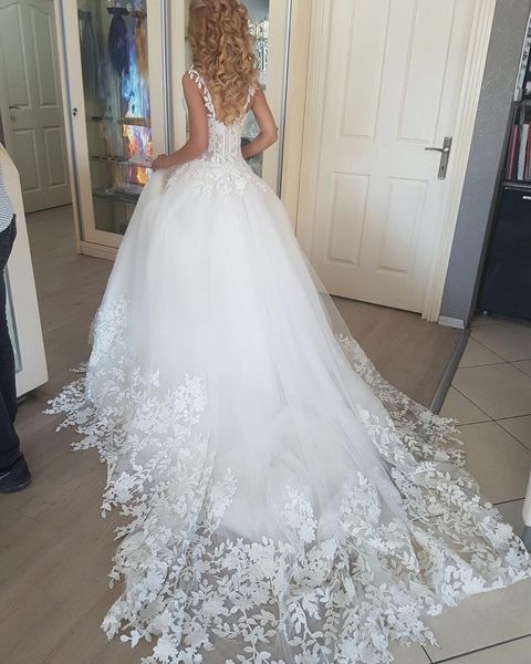 2019 exquisite lace appliques a-line wedding dresses sweetheart spaghetti straps soft tulle custom made bridal gowns with train, White 
2019 exquisite lace appliques a-line wedding dresses sweetheart spaghetti straps soft tulle custom made bridal gowns with train, White