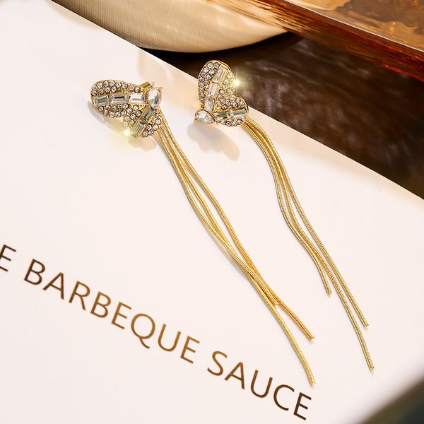 new korean temperament simple rhinestones butterfly long tassel silver needle earrings fashion women girl jewelry accessories
new korean temperament simple rhinestones butterfly long tassel silver needle earrings fashion women girl jewelry accessories
