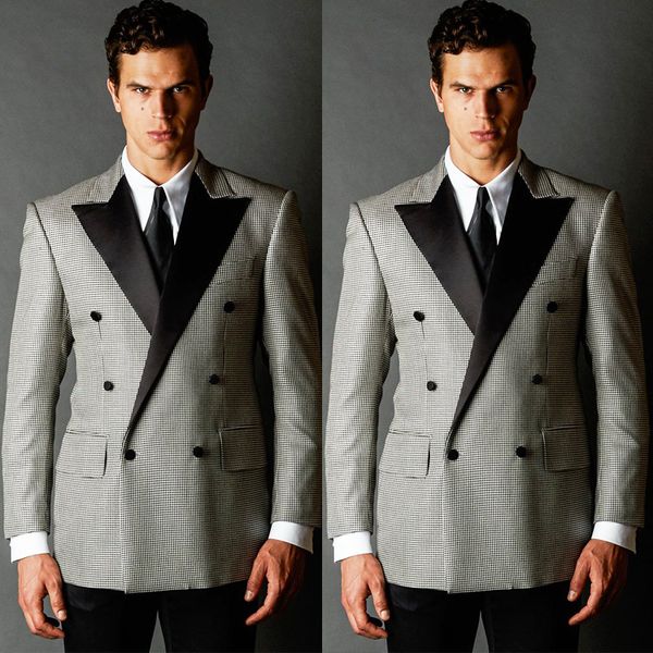 unique design mens designer jackets black satin peaked lapel double breasted wedding tuxedos one piece men formal prom jacket blazer, Black;gray
unique design mens designer jackets black satin peaked lapel double breasted wedding tuxedos one piece men formal prom jacket blazer, Black;gray