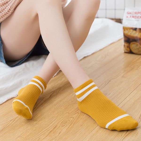 2020 funny cute japanese high school girls cotton loose striped crew socks colorful women harajuku designer retro short sock, Black;white
2020 funny cute japanese high school girls cotton loose striped crew socks colorful women harajuku designer retro short sock, Black;white