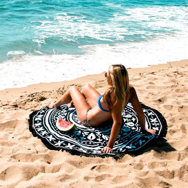 

2019 new mat fringed large round beach cushion multifunctional outside wrapped scarf shawls seaside holiday beach mat