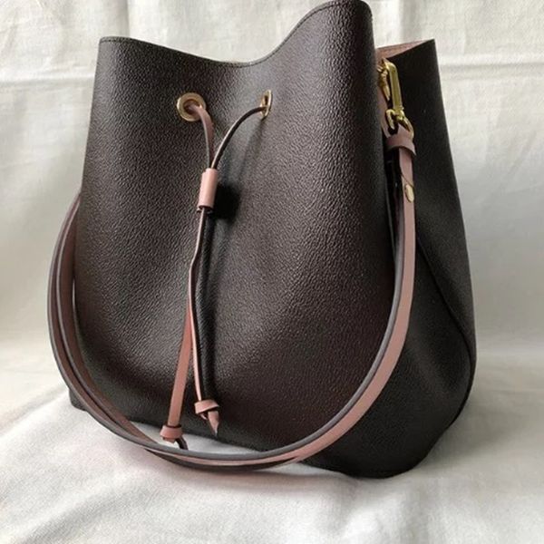 fashion shopping bag women's bag with zipper compartment leather strap decoration trend
fashion shopping bag women's bag with zipper compartment leather strap decoration trend