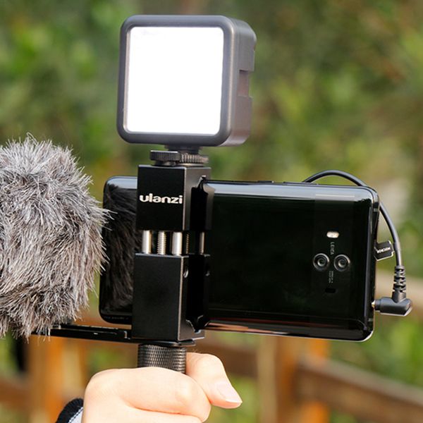 ulanzi st-02s 1/4'' interface supports horizontal & vertical shooting multi-functional smartphone tripod mount clamp adapter ing
ulanzi st-02s 1/4'' interface supports horizontal & vertical shooting multi-functional smartphone tripod mount clamp adapter ing