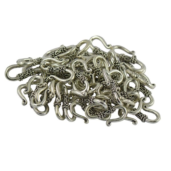50pcs antique silver 21x14mm carved s hook clasp connector jewelry making, Blue;slivery
50pcs antique silver 21x14mm carved s hook clasp connector jewelry making, Blue;slivery