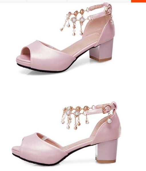 2019 women's sandals in summer with new style middle heel coarse heel waterproof table @35, Black
2019 women's sandals in summer with new style middle heel coarse heel waterproof table @35, Black