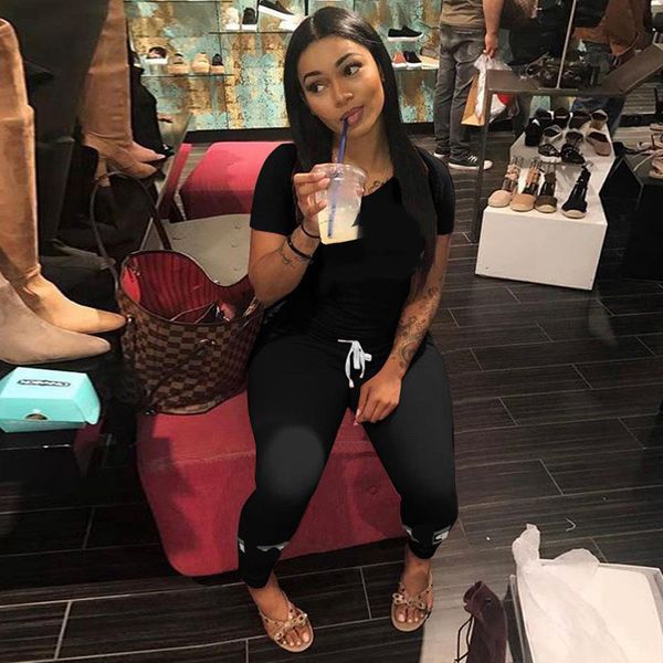 spot tracksuits european spring and autumn fashion offset round neck pullover solid color casual suit short sleeve + trousers, Gray
spot tracksuits european spring and autumn fashion offset round neck pullover solid color casual suit short sleeve + trousers, Gray