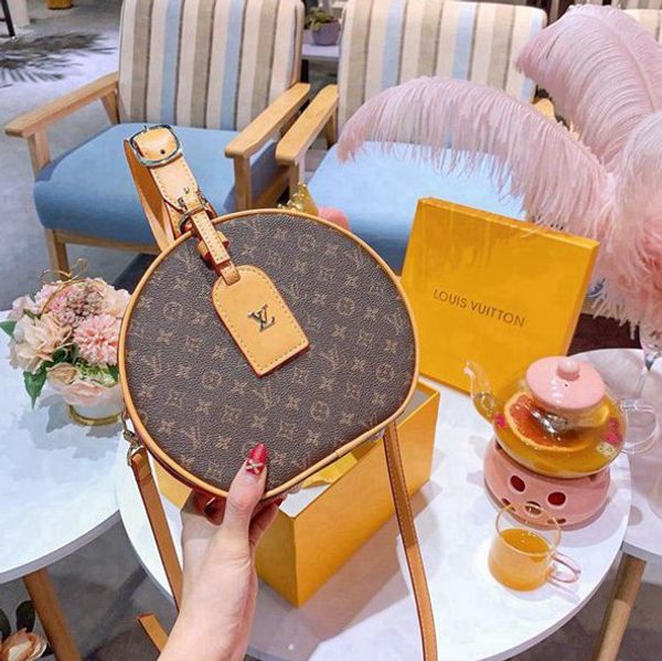 luxury leather crossbody messenger clutch for women leather handbags women pures ladies shoulder bag quality guarantee -0807, Black
luxury leather crossbody messenger clutch for women leather handbags women pures ladies shoulder bag quality guarantee -0807, Black