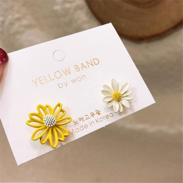 exquisite summer explosion models daisy color mixing with earrings ladies fresh jewelry, Golden;silver
exquisite summer explosion models daisy color mixing with earrings ladies fresh jewelry, Golden;silver