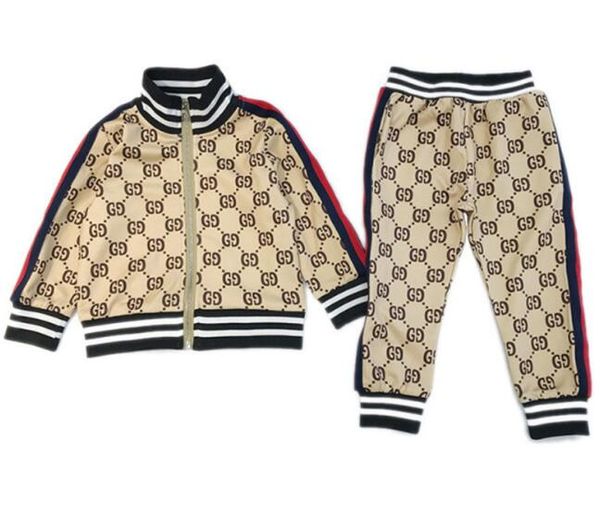 2020 kids designer clothing sets new luxury print tracksuits fashion letter jackets + joggers casual sports style sweatshirt boys girls, White
2020 kids designer clothing sets new luxury print tracksuits fashion letter jackets + joggers casual sports style sweatshirt boys girls, White