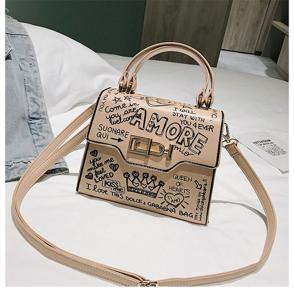 Designer Handbags Letter Graffiti Designer Crossbody Fashion Personality Handbag Female Trend Show Edition Single Shoulders Slant Bag Newest
Designer Handbags Letter Graffiti Designer Crossbody Fashion Personality Handbag Female Trend Show Edition Single Shoulders Slant Bag Newest