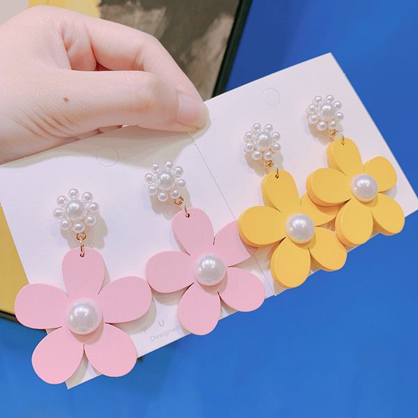 1pair/lot 2020 new fashion temperament pearl colorful flower earrings needle stud earrings for women girls party jewelry gift, Golden;silver
1pair/lot 2020 new fashion temperament pearl colorful flower earrings needle stud earrings for women girls party jewelry gift, Golden;silver