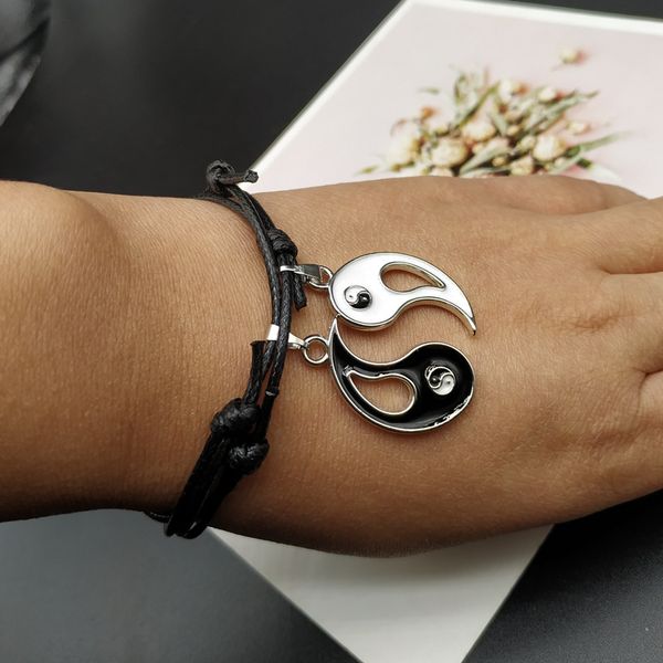 2 pcs fashion yin yang tai bracelet for women men silver-plated gossip friends rope bracelet & pendants bff couple jewelr, Golden;silver
2 pcs fashion yin yang tai bracelet for women men silver-plated gossip friends rope bracelet & pendants bff couple jewelr, Golden;silver