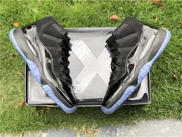2020 authentic ar11j cap and gown 11 prom night blackout real carbon fiber mens casual shoes all black 378037 -005 sneakers with box
2020 authentic ar11j cap and gown 11 prom night blackout real carbon fiber mens casual shoes all black 378037 -005 sneakers with box